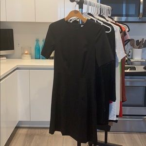 Black dress, perfect for office look.